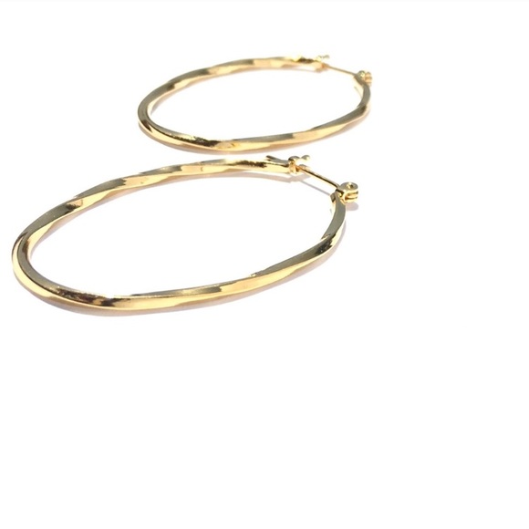 NEW! 14kt Gold Hoop Earrings - Picture 3 of 3